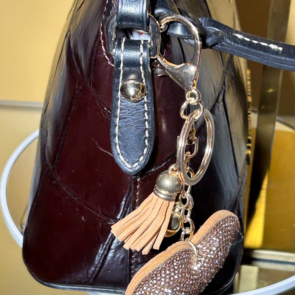 Dooney and Bourke Dennison Penny Crossbody Bag w/COA 10” x 7” x 4” - Picture 5 of 12
